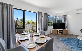 Mt Beach Retreat - Mt Maunganui Holiday Home